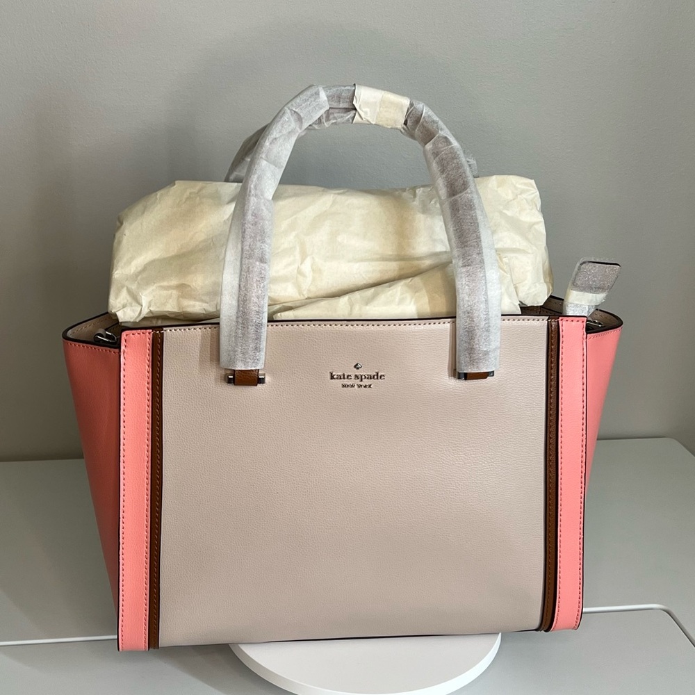 BNWT Kate Spade Coral and Beige Color Blocked Shoulder Bag